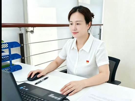 2.�������޹�˾���㵳�����߹�С��